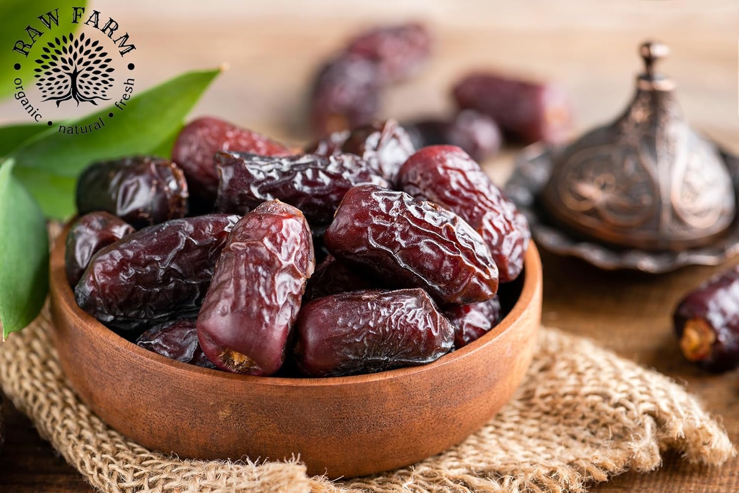 Raw Farm - Raw Fresh Medjool Dates With Pits 1 kg – Large Size, Naturally Sweet & Juicy, No Added Sugar, Preservatives or Additives, Premium Quality Vegan Snack