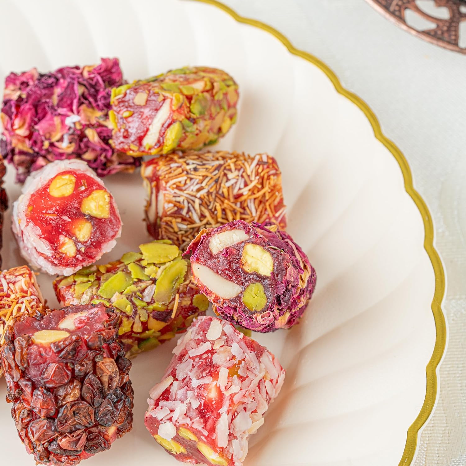 Zaitoune Turkish Delight Mix - 250 g | Luxury Assortment with Pomegranate, Pistachio & Rose Presented in a Beautiful Gift Tin | Authentic Lokum Sweets | Handmade in Turkey & Traditional Recipe